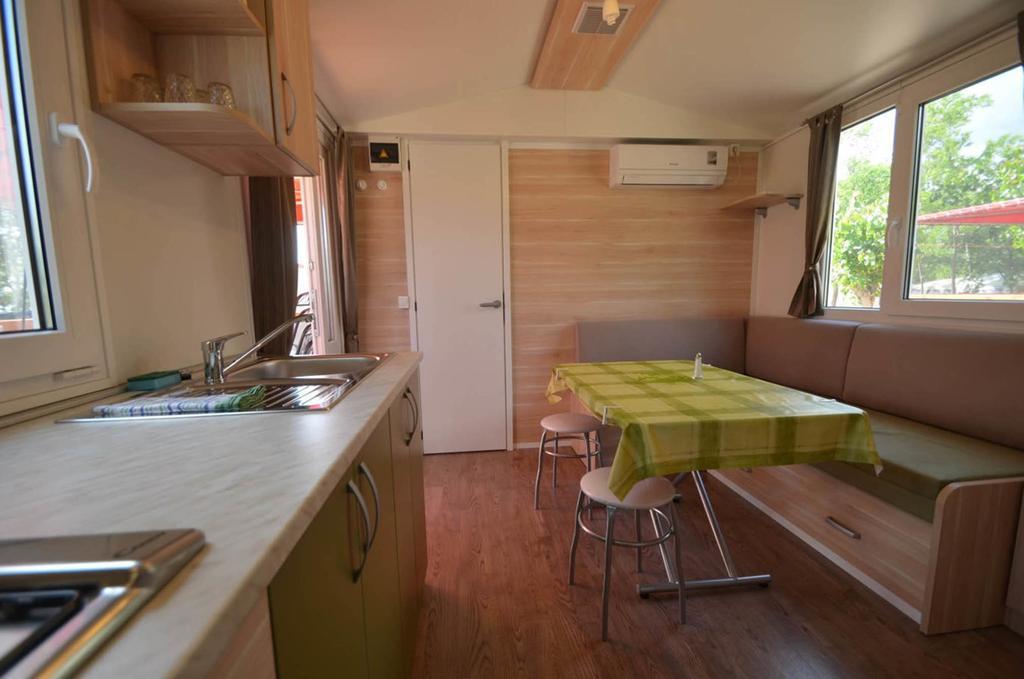 Campsite Pisak - Mobile Homes By The Sea Seline Chambre photo