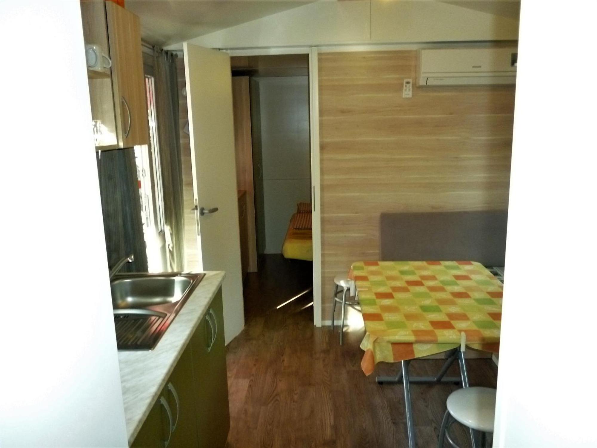Campsite Pisak - Mobile Homes By The Sea Seline Chambre photo