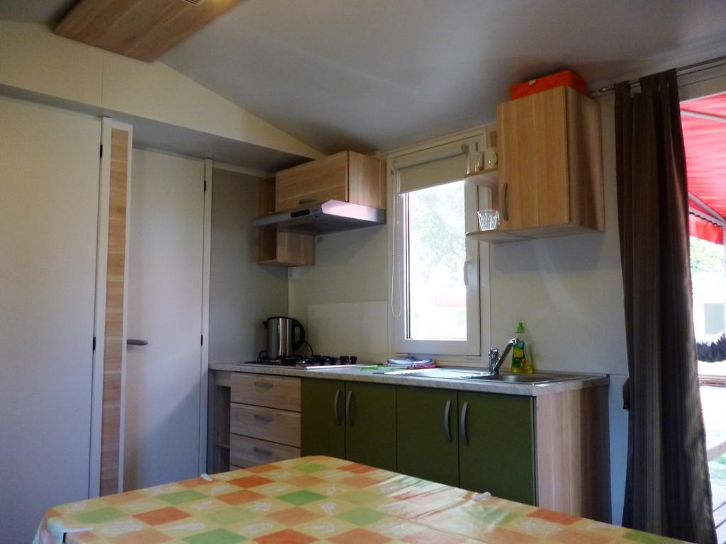 Campsite Pisak - Mobile Homes By The Sea Seline Extérieur photo